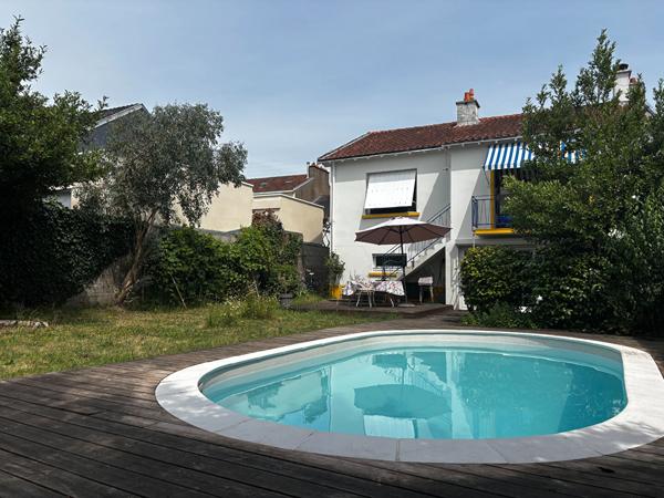 MAISON 6 PIECES NANTES - ROND POINT DE PARIS , Nantes MAISON 6 PIECES NANTES - ROND POINT DE PARIS , Nantes