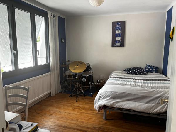 MAISON 6 PIECES NANTES - ROND POINT DE PARIS , Nantes MAISON 6 PIECES NANTES - ROND POINT DE PARIS , Nantes