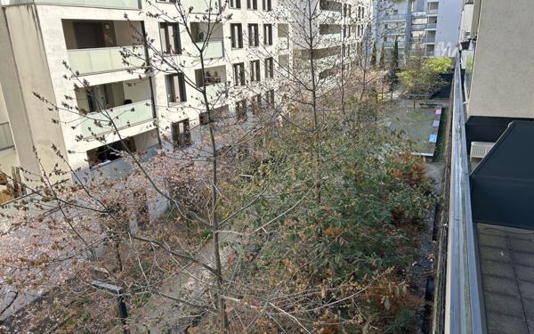 Appartement à vendre    1 pièce •  Lyon 8