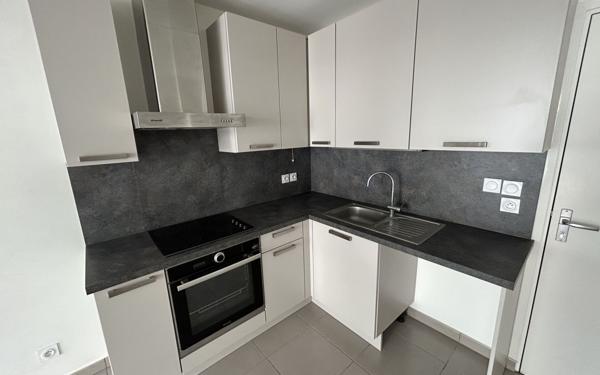 Appartement à vendre    1 pièce •  Lyon 8