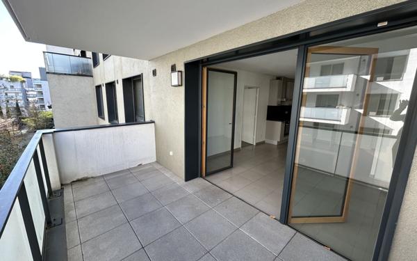 Appartement à vendre    1 pièce •  Lyon 8