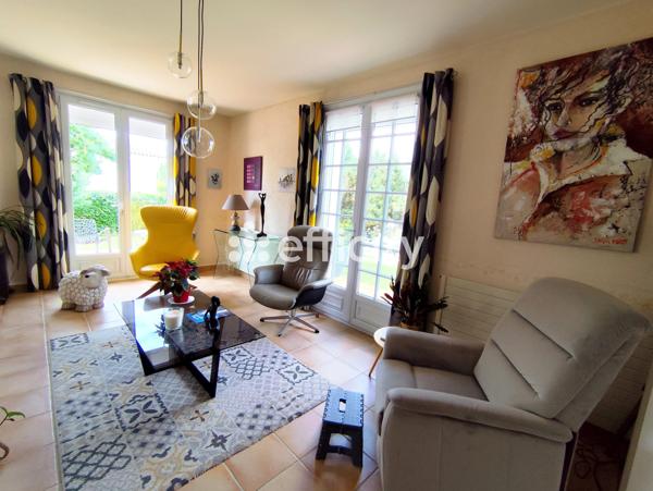 Maison
         8 pièces
        - 158 m²