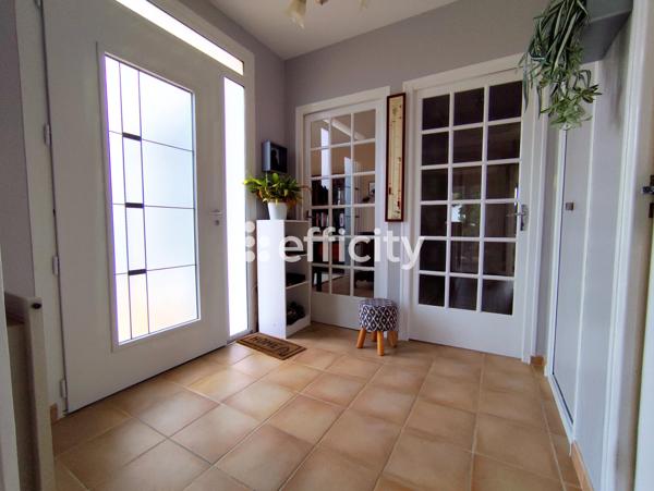 Maison
         8 pièces
        - 158 m²