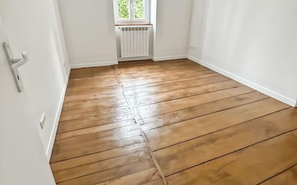 Maison à louer    5 pièces • 124,33 m2 Louhossoa