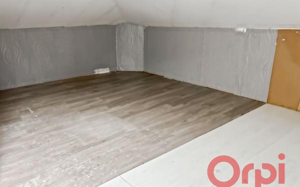 Maison à louer    5 pièces • 124,33 m2 Louhossoa