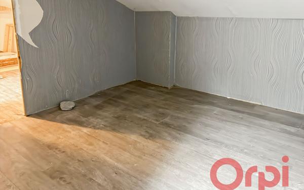 Maison à louer    5 pièces • 124,33 m2 Louhossoa