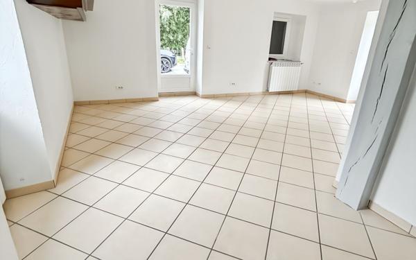 Maison à louer    5 pièces • 124,33 m2 Louhossoa