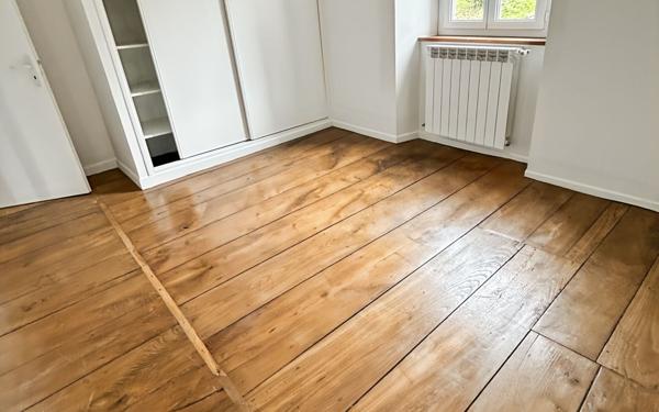 Maison à louer    5 pièces • 124,33 m2 Louhossoa