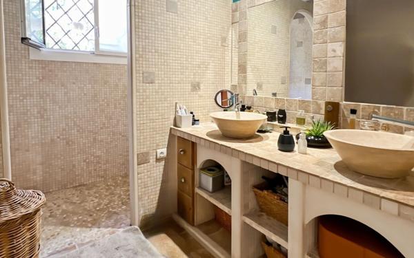 Maison à vendre    5 pièces •  Aix-en-Provence