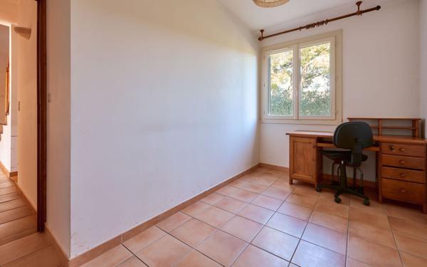 Maison à vendre    7 pièces • 181 m2 Manosque