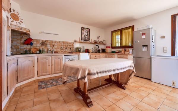 Maison à vendre    7 pièces • 181 m2 Manosque