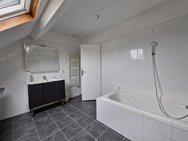 Vieux-Moulin (60350) MAISON EN PIERRE 95 m²