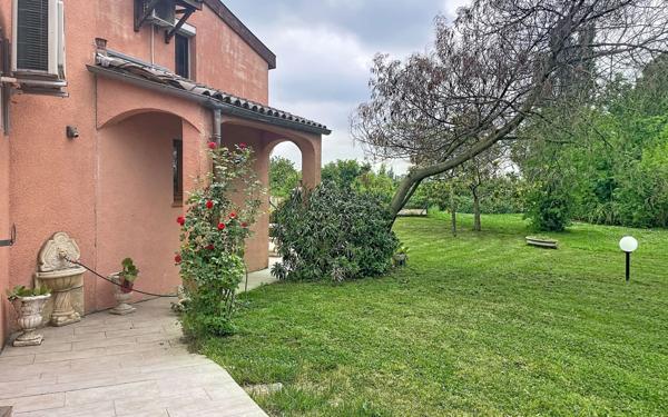 Maison à vendre    6 pièces • 230 m2 Lherm