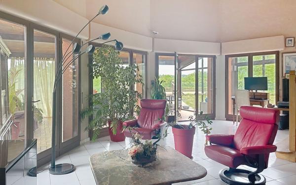Maison à vendre    6 pièces • 230 m2 Lherm