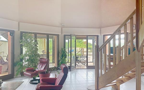 Maison à vendre    6 pièces • 230 m2 Lherm