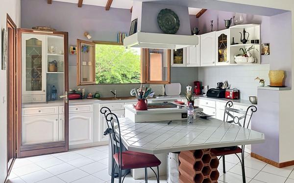Maison à vendre    6 pièces • 230 m2 Lherm