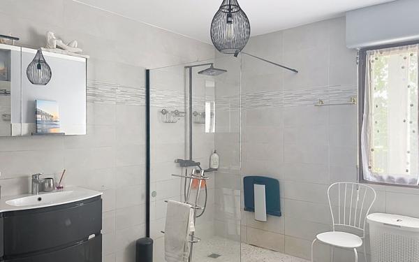 Maison à vendre    6 pièces • 230 m2 Lherm
