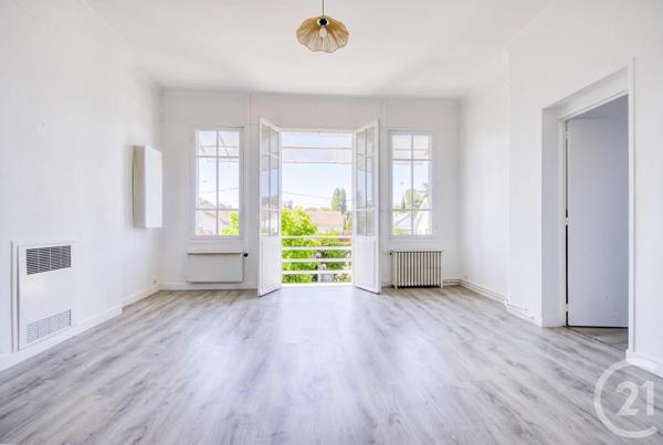 Appartement à vendre  3 pièces - 72,16 m 2   SOISY SUR SEINE  - 91