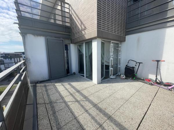 APPARTEMENT T4  -  76 M²  A  ATHIS-MONS - DPE C