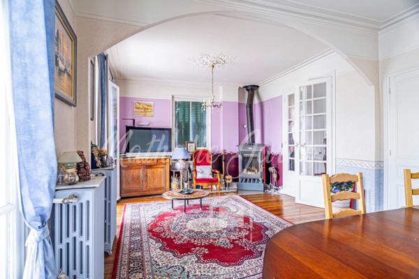 Meulière 1920 rénovée, confortable, vue rare
