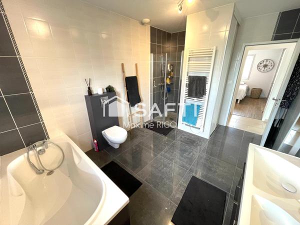 Villa contemporaine 6 pièces avec piscine