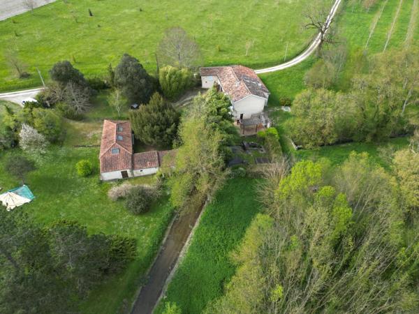 Ancien Moulin avec gîte et piscine