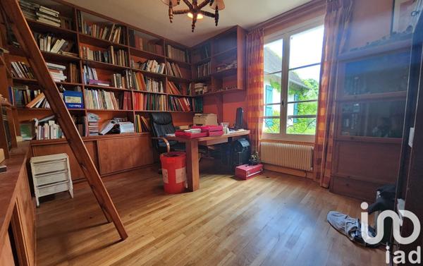 Maison 7 pièces de 204 m² à Mer (41500)