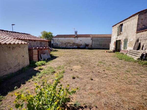- 17550 - Maison 5 pièce(s) 85 m2 + dépendances - Dolus d'Oléron -