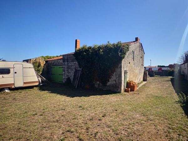 - 17550 - Maison 5 pièce(s) 85 m2 + dépendances - Dolus d'Oléron -