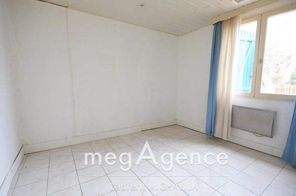 Maison à VILLENEUVE-LES-BEZIERS, 34420 - 6 pièces 175m²