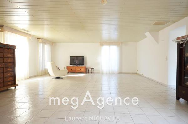 Maison à VILLENEUVE-LES-BEZIERS, 34420 - 6 pièces 175m²