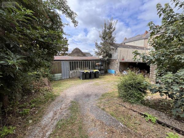 Immeuble à vendre à Saint-Georges-sur-Loire dans le Maine-et-Loire (49170), ref : 49019-3342