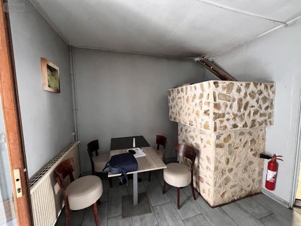 Immeuble à vendre à Saint-Georges-sur-Loire dans le Maine-et-Loire (49170), ref : 49019-3342