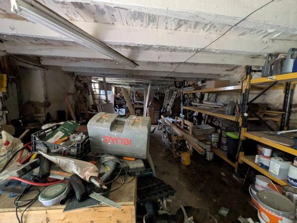 LOCMALO EN CAMPAGNE JOLIE PROPRETE EN PARTIE RESTAUREE DE 90 M² ENVIRON AVEC DEPENDANCES A RENOVER UN PUITS UNE PARCELLE DE 1 HECTARE 09 ARES 21 CENTIARES