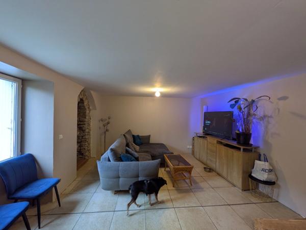 LOCMALO EN CAMPAGNE JOLIE PROPRETE EN PARTIE RESTAUREE DE 90 M² ENVIRON AVEC DEPENDANCES A RENOVER UN PUITS UNE PARCELLE DE 1 HECTARE 09 ARES 21 CENTIARES