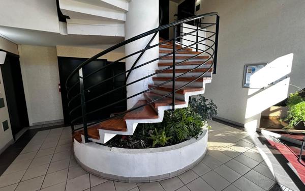 Appartement à vendre    2 pièces • 30,29 m2 Castelginest