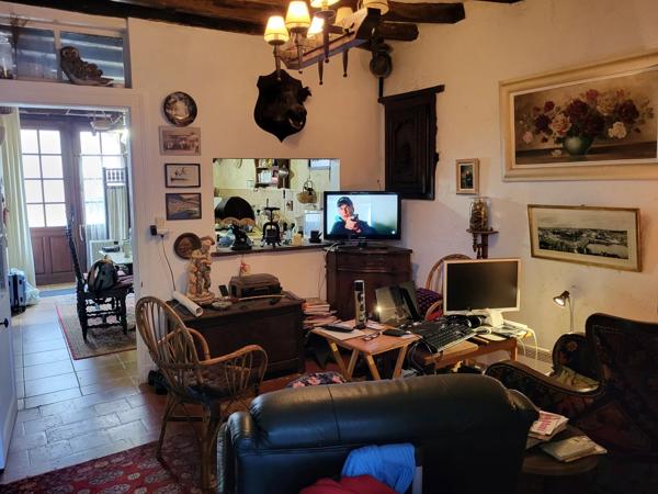 Maison de ville à rafraichir dans le centre de Le Blanc