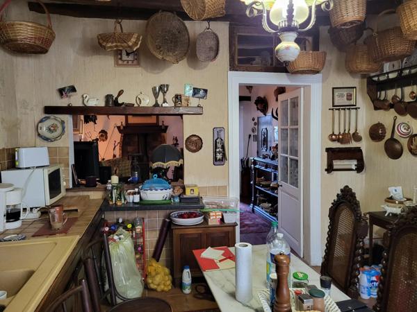 Maison de ville à rafraichir dans le centre de Le Blanc