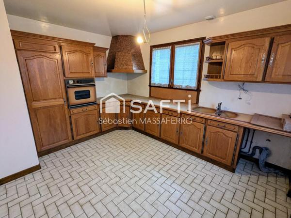 Grande maison familiale à terminer