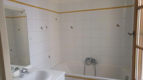 Appartement 3 pièces d'environ 65 m² à louer à CARPENTRAS (84200).