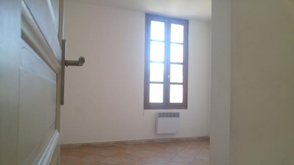 Appartement 3 pièces d'environ 65 m² à louer à CARPENTRAS (84200).