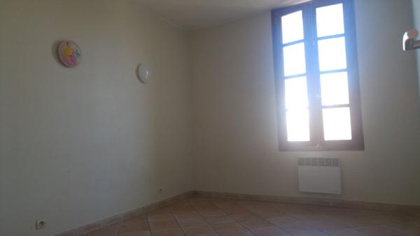 Appartement 3 pièces d'environ 65 m² à louer à CARPENTRAS (84200).