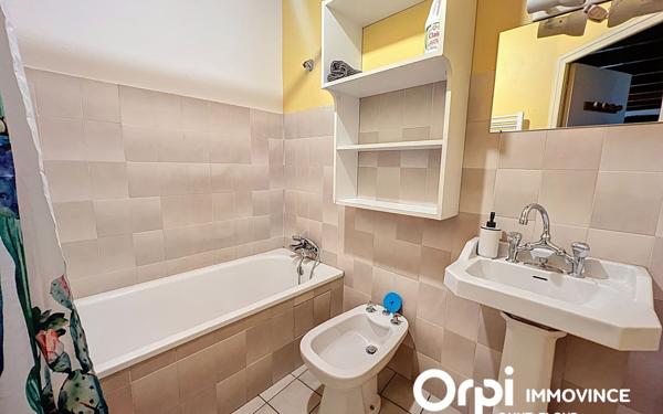 Appartement à vendre    3 pièces • 45 m2 Saint-Flour