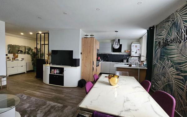 Appartement à vendre    3 pièces • 66,23 m2 Saint-Étienne