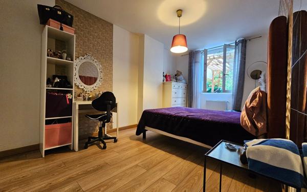 Appartement à vendre    3 pièces • 66,23 m2 Saint-Étienne