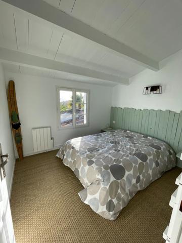 Dpt Charente Maritime (17), à vendre DOLUS D'OLERON maison P8 de 137,6 m² - Terrain de 368,00 m²