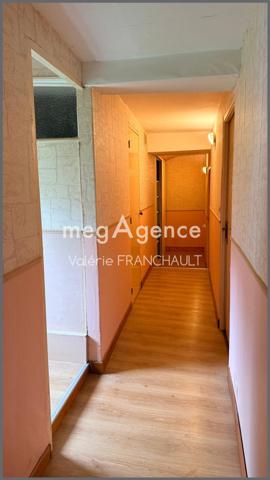 Maison à FONTENAY-LE-COMTE, 85200 - 6 pièces 119m²