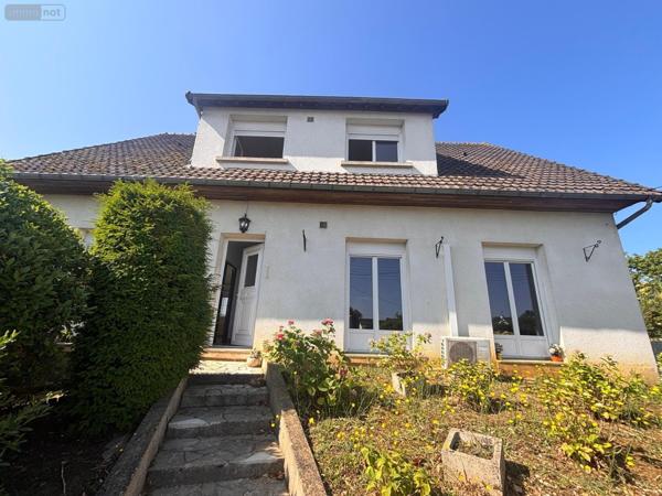 Maison à vendre à Changé dans la Sarthe (72560), ref : LMY/VAU