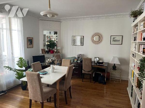 Paris 15&#7497; ? Félix Faure ? Appartement rénové de 60,5 m2 ? Usage mixte

La SAS R&R Notai...