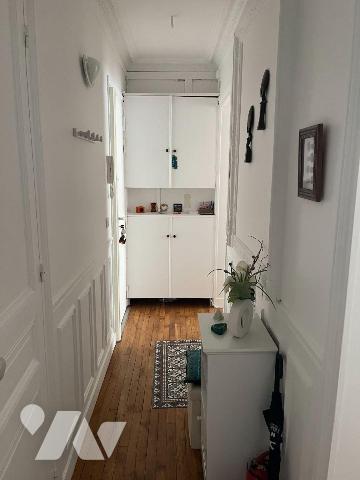 Paris 15&#7497; ? Félix Faure ? Appartement rénové de 60,5 m2 ? Usage mixte

La SAS R&R Notai...